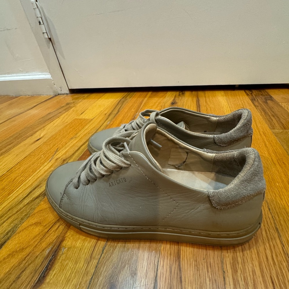 Leather sneakers